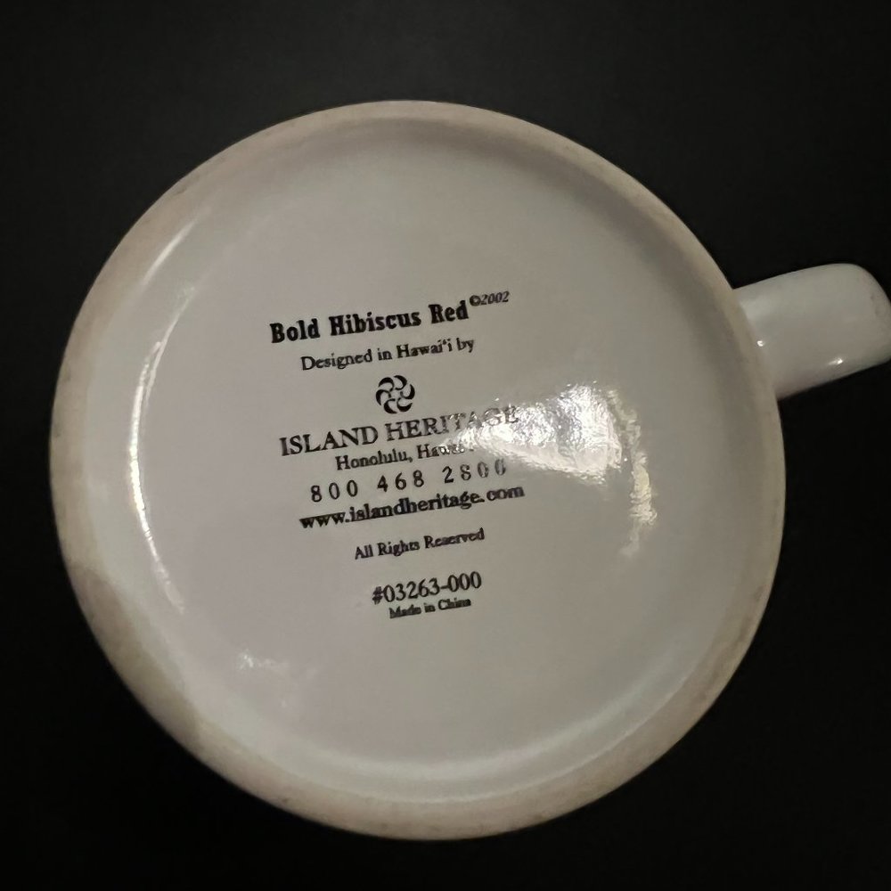 Vintage Bold Hibiscus Red Mug by Island Heritage Hawaii - Picture 4 of 5